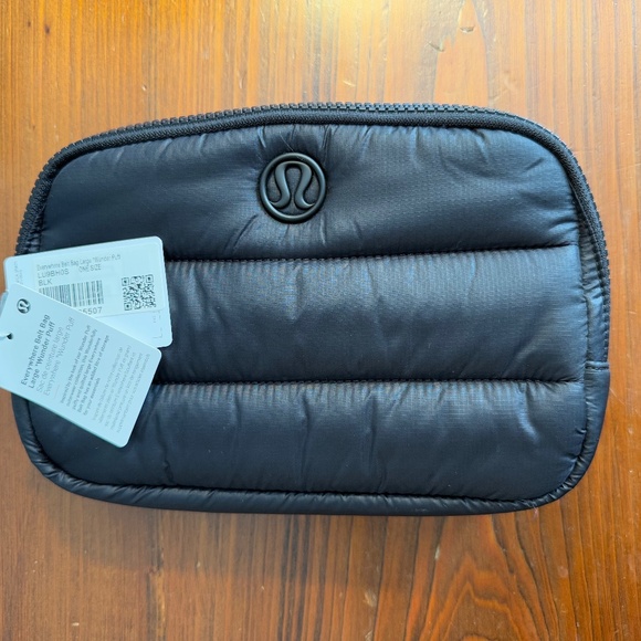 Lululemon NWT Everywhere Belt Bag "Wunder Puff" Black, Unisex - Picture 2 of 11
